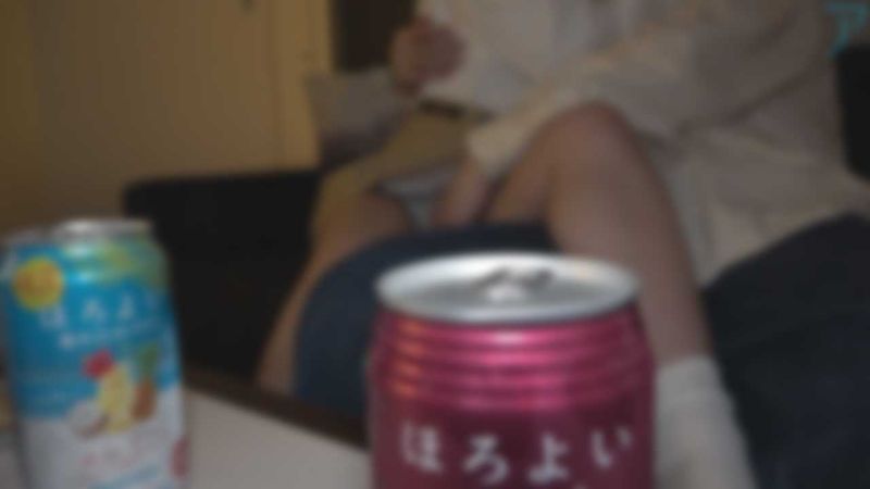 【#93-2】來到東京的白皙嬌小護校生。在家喝酒感度上升高潮連連連續中出